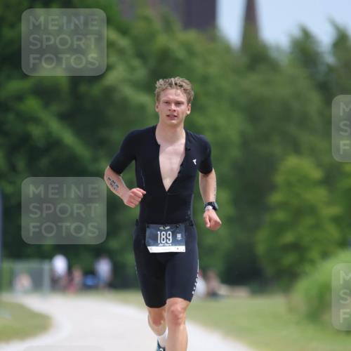 22.06.2025 - Viking Triathlon H.Heesch http://msf.ph/oto/8100620 22.06.2025 12:53:12 Laufen 188, 189 meine-sportfotos.de