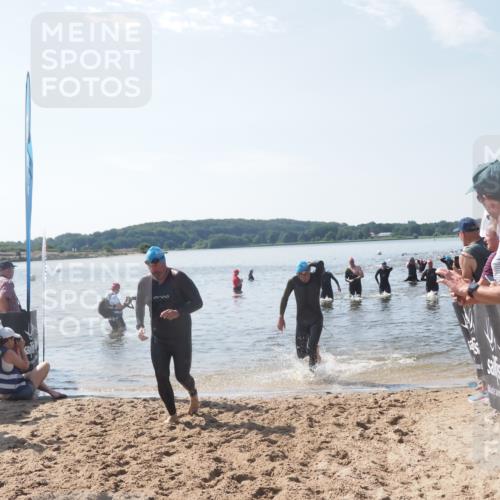22.06.2025 - Viking Triathlon MichiJ http://msf.ph/oto/8100622 22.06.2025 10:44:52 Schwimmen 18, 39, 168, 440, 446, 638, 653 meine-sportfotos.de