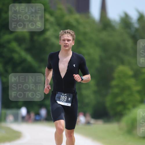 22.06.2025 - Viking Triathlon H.Heesch http://msf.ph/oto/8100629 22.06.2025 12:53:12 Laufen 188, 189 meine-sportfotos.de