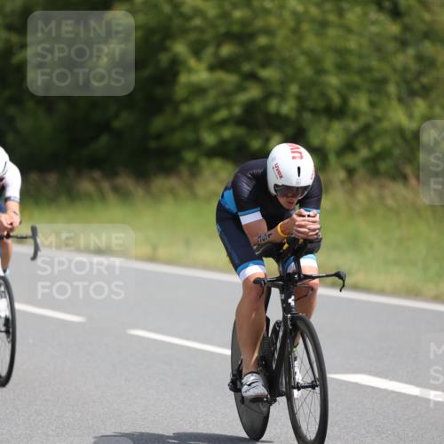 22.06.2025 - Viking Triathlon Yannick Fuchs http://msf.ph/oto/8100639 22.06.2025 12:04:06 Radfahren 38, 42, 142, 149, 333, 351, 378, 517 meine-sportfotos.de