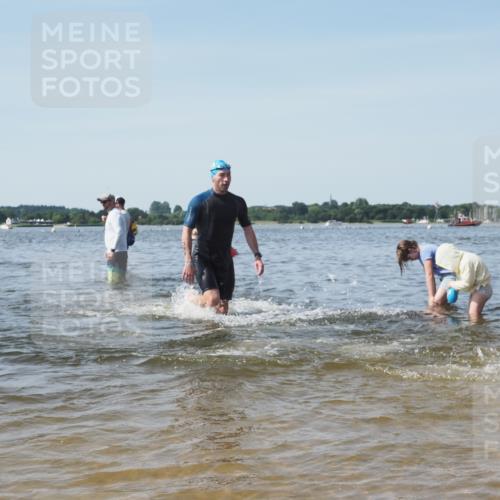 22.06.2025 - Viking Triathlon KatJ http://msf.ph/oto/8100640 22.06.2025 10:33:12 Schwimmen 28, 91, 387, 399, 608 meine-sportfotos.de