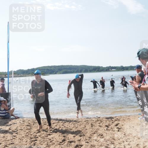 22.06.2025 - Viking Triathlon MichiJ http://msf.ph/oto/8100644 22.06.2025 10:44:53 Schwimmen 18, 39, 168, 440, 446, 638, 653 meine-sportfotos.de
