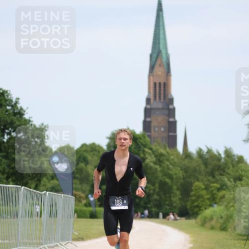 22.06.2025 - Viking Triathlon H.Heesch http://msf.ph/oto/8100645 22.06.2025 12:53:14 Laufen 189 meine-sportfotos.de