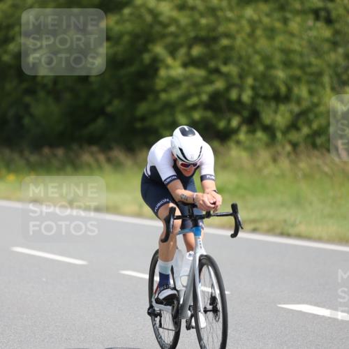 22.06.2025 - Viking Triathlon Yannick Fuchs http://msf.ph/oto/8100646 22.06.2025 12:04:07 Radfahren 38, 42, 142, 149, 333, 351, 517 meine-sportfotos.de