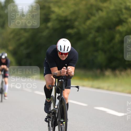 22.06.2025 - Viking Triathlon Yannick Fuchs http://msf.ph/oto/8100647 22.06.2025 11:25:00 Radfahren 77, 85, 114, 215, 306, 482, 548, 626 meine-sportfotos.de