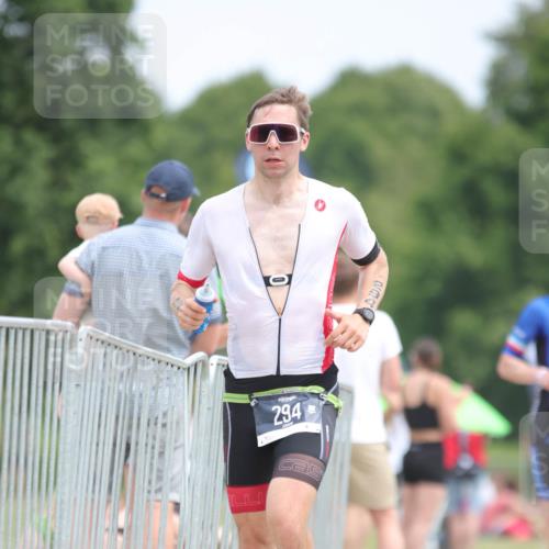 22.06.2025 - Viking Triathlon H.Heesch http://msf.ph/oto/8100653 22.06.2025 13:34:25 Laufen 294 meine-sportfotos.de