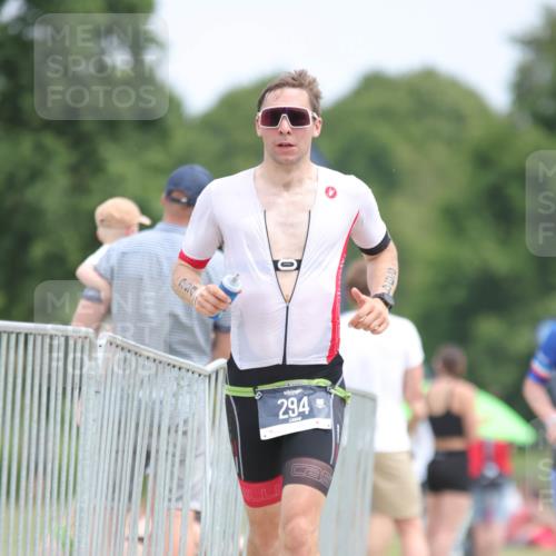 22.06.2025 - Viking Triathlon H.Heesch http://msf.ph/oto/8100659 22.06.2025 13:34:25 Laufen 294 meine-sportfotos.de