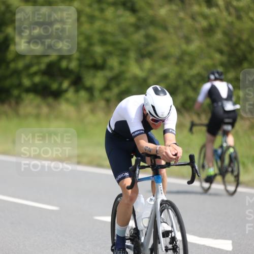 22.06.2025 - Viking Triathlon Yannick Fuchs http://msf.ph/oto/8100661 22.06.2025 12:04:07 Radfahren 38, 42, 142, 149, 333, 351, 517 meine-sportfotos.de