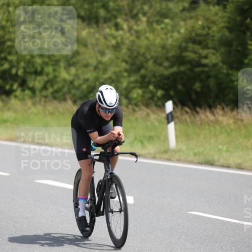 22.06.2025 - Viking Triathlon Yannick Fuchs http://msf.ph/oto/8100693 22.06.2025 12:04:08 Radfahren 38, 42, 142, 149, 333, 351, 517, 650 meine-sportfotos.de