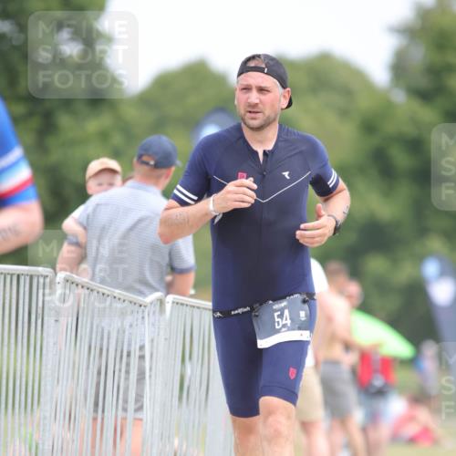 22.06.2025 - Viking Triathlon H.Heesch http://msf.ph/oto/8100698 22.06.2025 13:34:31 Laufen 52, 54, 294 meine-sportfotos.de