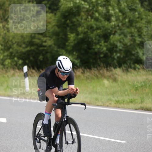 22.06.2025 - Viking Triathlon Yannick Fuchs http://msf.ph/oto/8100706 22.06.2025 12:04:09 Radfahren 38, 42, 142, 149, 333, 351, 517, 650 meine-sportfotos.de