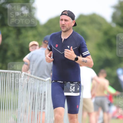 22.06.2025 - Viking Triathlon H.Heesch http://msf.ph/oto/8100713 22.06.2025 13:34:32 Laufen 52, 54, 294 meine-sportfotos.de