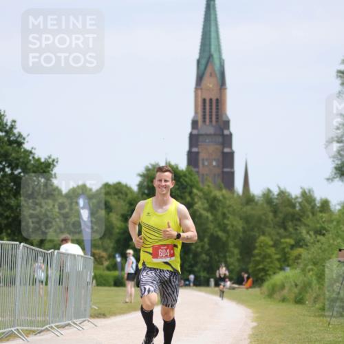 22.06.2025 - Viking Triathlon H.Heesch http://msf.ph/oto/8100722 22.06.2025 12:54:07 Laufen 604 meine-sportfotos.de