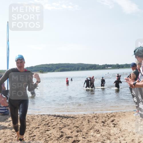 22.06.2025 - Viking Triathlon MichiJ http://msf.ph/oto/8100741 22.06.2025 10:44:55 Schwimmen 39, 168, 440, 638, 653 meine-sportfotos.de