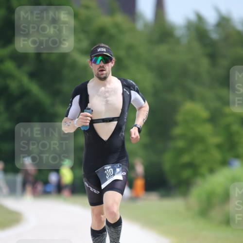 22.06.2025 - Viking Triathlon H.Heesch http://msf.ph/oto/8100747 22.06.2025 12:54:22 Laufen 310 meine-sportfotos.de