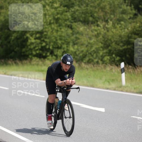 22.06.2025 - Viking Triathlon Yannick Fuchs http://msf.ph/oto/8100768 22.06.2025 12:04:11 Radfahren 38, 42, 142, 149, 333, 351, 517, 650 meine-sportfotos.de