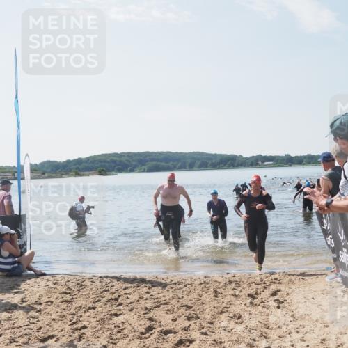 22.06.2025 - Viking Triathlon MichiJ http://msf.ph/oto/8100782 22.06.2025 10:45:04 Schwimmen 39, 168, 346, 493, 638, 653 meine-sportfotos.de