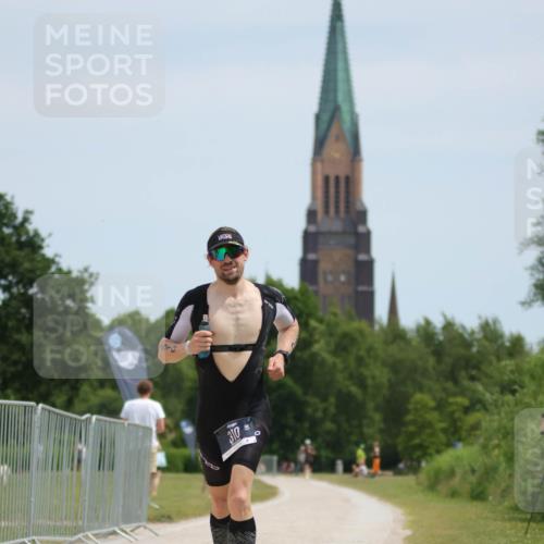 22.06.2025 - Viking Triathlon H.Heesch http://msf.ph/oto/8100800 22.06.2025 12:54:24 Laufen 310 meine-sportfotos.de