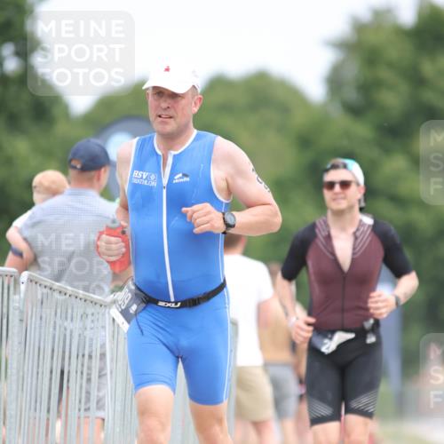 22.06.2025 - Viking Triathlon H.Heesch http://msf.ph/oto/8100822 22.06.2025 13:34:49 Laufen 109, 229, 238 meine-sportfotos.de