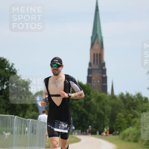 22.06.2025 - Viking Triathlon H.Heesch http://msf.ph/oto/8100823 22.06.2025 12:54:25 Laufen 310 meine-sportfotos.de