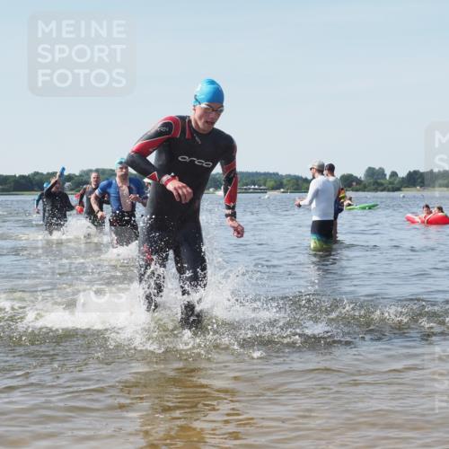 22.06.2025 - Viking Triathlon KatJ http://msf.ph/oto/8100824 22.06.2025 10:33:22 Schwimmen 28, 38, 300, 382, 387, 522, 524, 608 meine-sportfotos.de