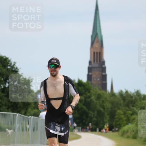 22.06.2025 - Viking Triathlon H.Heesch http://msf.ph/oto/8100830 22.06.2025 12:54:25 Laufen 310 meine-sportfotos.de