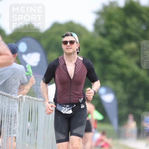 22.06.2025 - Viking Triathlon H.Heesch http://msf.ph/oto/8100836 22.06.2025 13:34:51 Laufen 109, 229, 238 meine-sportfotos.de
