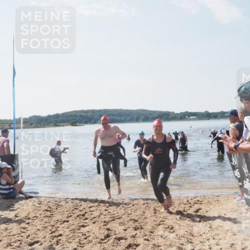 22.06.2025 - Viking Triathlon MichiJ http://msf.ph/oto/8100840 22.06.2025 10:45:05 Schwimmen 39, 168, 346, 493, 503, 638, 653 meine-sportfotos.de
