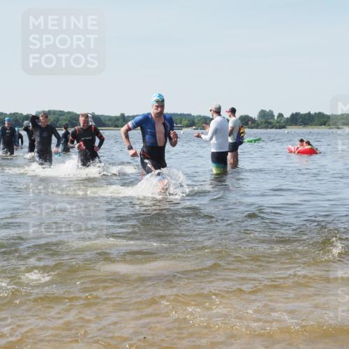 22.06.2025 - Viking Triathlon KatJ http://msf.ph/oto/8100860 22.06.2025 10:33:24 Schwimmen 28, 38, 300, 382, 387, 522, 524, 608 meine-sportfotos.de