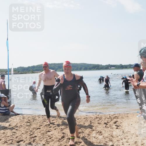 22.06.2025 - Viking Triathlon MichiJ http://msf.ph/oto/8100884 22.06.2025 10:45:06 Schwimmen 39, 168, 346, 493, 503, 638, 653 meine-sportfotos.de