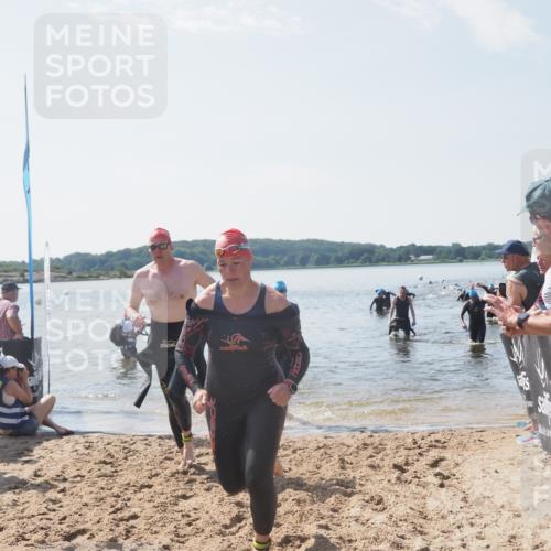 22.06.2025 - Viking Triathlon MichiJ http://msf.ph/oto/8100888 22.06.2025 10:45:06 Schwimmen 39, 168, 346, 493, 503, 638, 653 meine-sportfotos.de