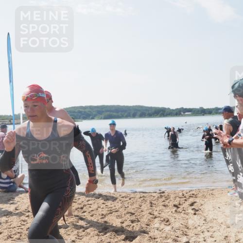 22.06.2025 - Viking Triathlon MichiJ http://msf.ph/oto/8100894 22.06.2025 10:45:06 Schwimmen 39, 168, 346, 493, 503, 638, 653 meine-sportfotos.de