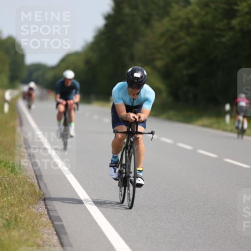 22.06.2025 - Viking Triathlon Yannick Fuchs http://msf.ph/oto/8100895 22.06.2025 11:25:27 Radfahren 9, 90, 185, 195, 198, 228, 384, 390, 401, 500, 534 meine-sportfotos.de