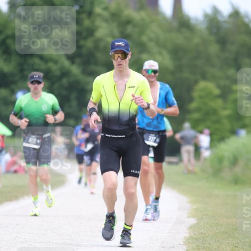 22.06.2025 - Viking Triathlon H.Heesch http://msf.ph/oto/8100900 22.06.2025 13:35:02 Laufen 148, 237, 505 meine-sportfotos.de
