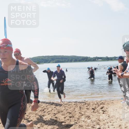 22.06.2025 - Viking Triathlon MichiJ http://msf.ph/oto/8100902 22.06.2025 10:45:06 Schwimmen 39, 168, 346, 493, 503, 638, 653 meine-sportfotos.de