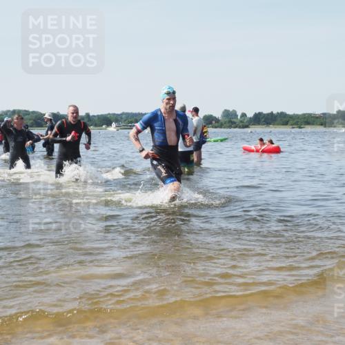 22.06.2025 - Viking Triathlon KatJ http://msf.ph/oto/8100910 22.06.2025 10:33:25 Schwimmen 28, 38, 300, 382, 387, 522, 524, 608 meine-sportfotos.de