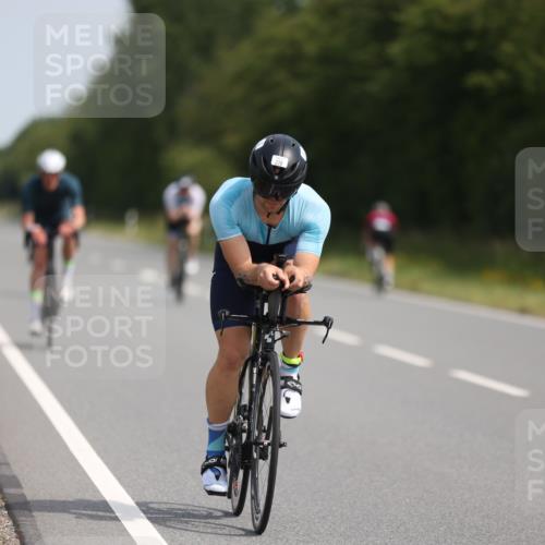 22.06.2025 - Viking Triathlon Yannick Fuchs http://msf.ph/oto/8100929 22.06.2025 11:25:27 Radfahren 9, 90, 185, 195, 198, 228, 384, 390, 401, 500, 534 meine-sportfotos.de