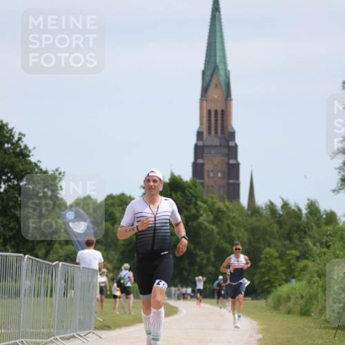 22.06.2025 - Viking Triathlon H.Heesch http://msf.ph/oto/8100930 22.06.2025 12:54:51 Laufen 340, 444, 645 meine-sportfotos.de