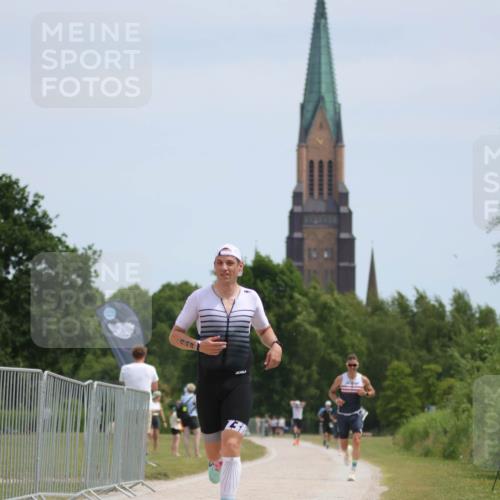 22.06.2025 - Viking Triathlon H.Heesch http://msf.ph/oto/8100938 22.06.2025 12:54:51 Laufen 340, 444, 645 meine-sportfotos.de