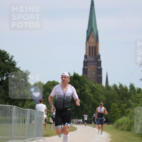22.06.2025 - Viking Triathlon H.Heesch http://msf.ph/oto/8100950 22.06.2025 12:54:51 Laufen 340, 444, 645 meine-sportfotos.de