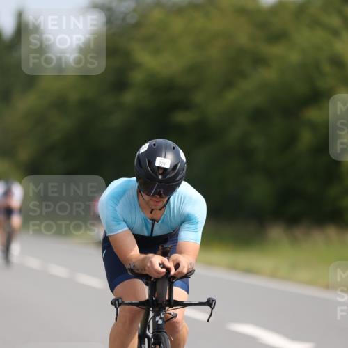 22.06.2025 - Viking Triathlon Yannick Fuchs http://msf.ph/oto/8100956 22.06.2025 11:25:28 Radfahren 9, 90, 185, 195, 198, 228, 384, 390, 401, 500, 534 meine-sportfotos.de