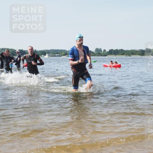 22.06.2025 - Viking Triathlon KatJ http://msf.ph/oto/8100957 22.06.2025 10:33:26 Schwimmen 28, 38, 300, 382, 387, 522, 524, 608 meine-sportfotos.de