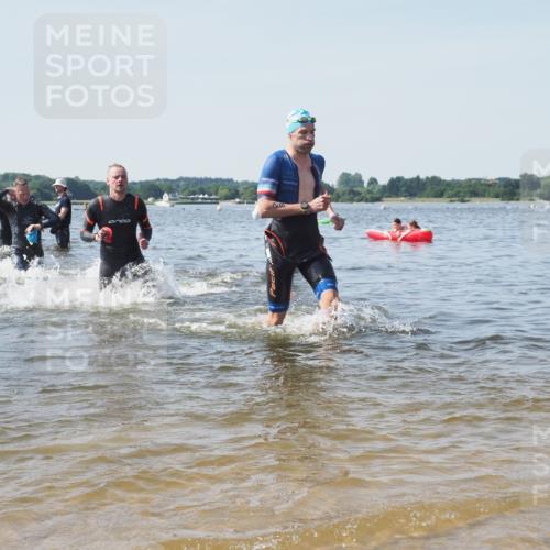 22.06.2025 - Viking Triathlon KatJ http://msf.ph/oto/8100965 22.06.2025 10:33:26 Schwimmen 28, 38, 300, 382, 387, 522, 524, 608 meine-sportfotos.de