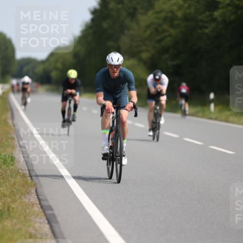 22.06.2025 - Viking Triathlon Yannick Fuchs http://msf.ph/oto/8100972 22.06.2025 11:25:28 Radfahren 9, 90, 185, 195, 198, 228, 384, 390, 401, 500, 534 meine-sportfotos.de