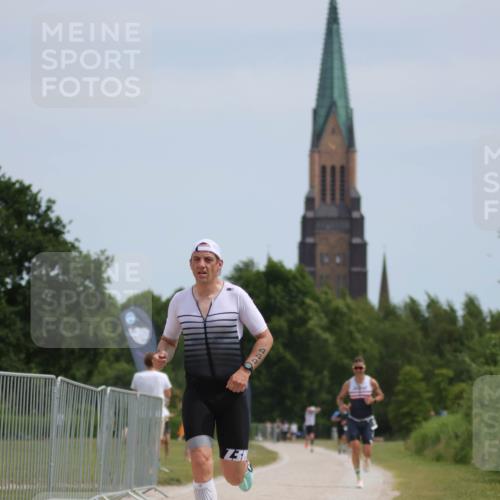 22.06.2025 - Viking Triathlon H.Heesch http://msf.ph/oto/8100983 22.06.2025 12:54:51 Laufen 340, 444, 645 meine-sportfotos.de