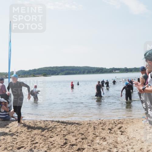 22.06.2025 - Viking Triathlon MichiJ http://msf.ph/oto/8100986 22.06.2025 10:45:10 Schwimmen 39, 68, 346, 493, 503 meine-sportfotos.de