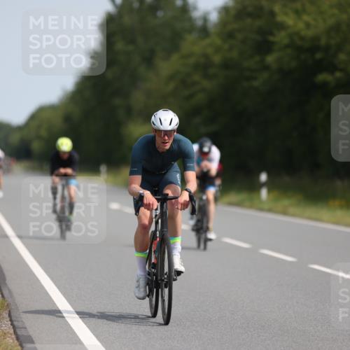 22.06.2025 - Viking Triathlon Yannick Fuchs http://msf.ph/oto/8100987 22.06.2025 11:25:29 Radfahren 9, 90, 185, 195, 198, 228, 384, 390, 401, 500, 534 meine-sportfotos.de