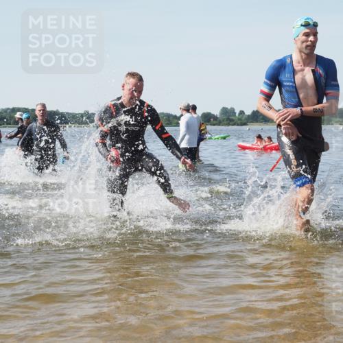 22.06.2025 - Viking Triathlon KatJ http://msf.ph/oto/8100988 22.06.2025 10:33:27 Schwimmen 28, 38, 300, 382, 522, 524, 608 meine-sportfotos.de