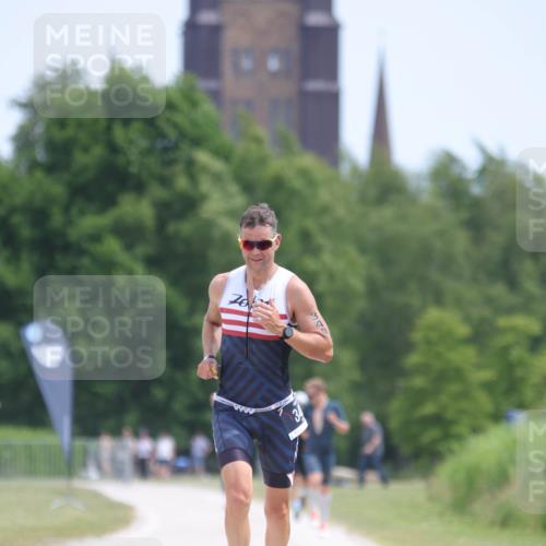 22.06.2025 - Viking Triathlon H.Heesch http://msf.ph/oto/8100992 22.06.2025 12:54:54 Laufen 340, 444 meine-sportfotos.de