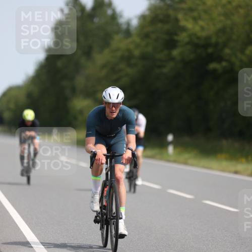 22.06.2025 - Viking Triathlon Yannick Fuchs http://msf.ph/oto/8100997 22.06.2025 11:25:29 Radfahren 9, 90, 185, 195, 198, 228, 384, 390, 401, 500, 534 meine-sportfotos.de